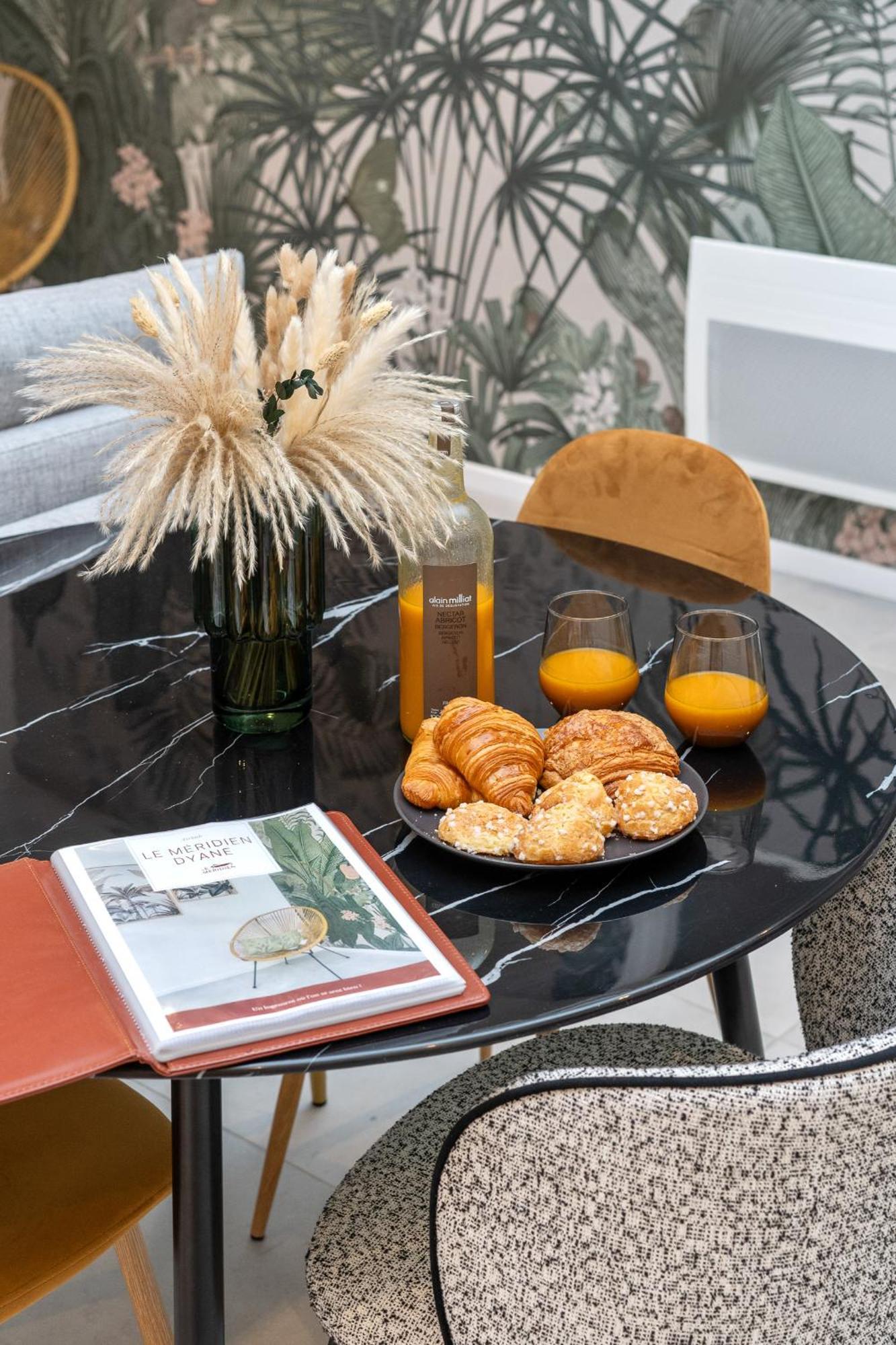 Loft Dyane - Le Meridien #Parking #Lave-Linge #Clim #Netflix Charbonnieres-les-Bains Exterior photo